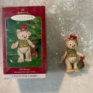 2000 Hallmark Keepsake Fine Porcelain Ornament “Gift Bearers” With Original Box!